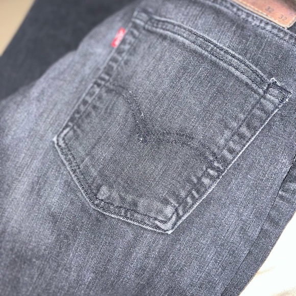 Men’s Levi’s Jeans gently worn, size 32x32 - Picture 4 of 6